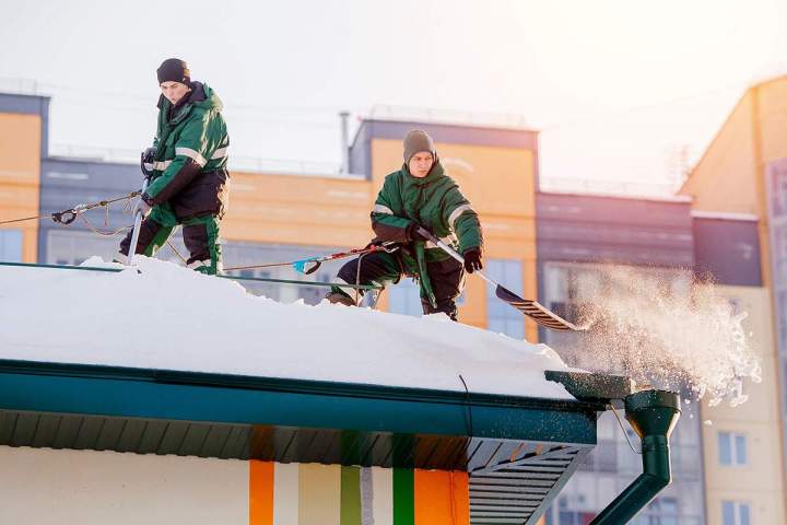 Des toitures déneigées et préservées des risques de dommage